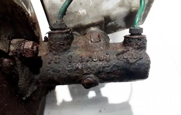 Renault Megane I Master brake cylinder 7700828034F