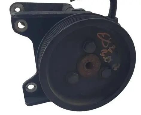 BMW X3 E83 Power steering pump 7516848-4car