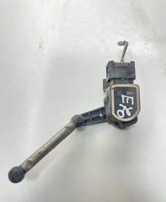 Headlight/headlamp level sensor