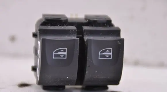 Dacia Sandero III Electric window control switch 254118044R