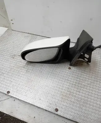 Peugeot 108 Manual wing mirror 232631017