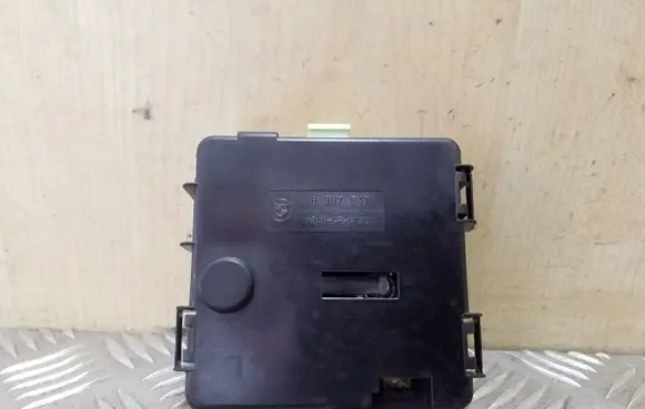 BMW X3 E83 Fuse module 6928945 8387547