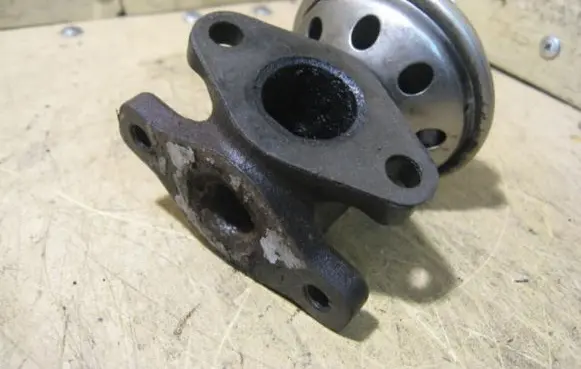 Volkswagen Transporter - Caravelle T4 EGR valve 028131501F PIERBURG7217230371197
