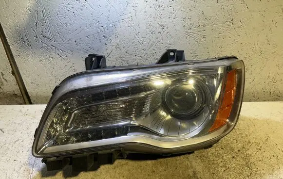 Chrysler 300C Headlight/headlamp BAM92149000