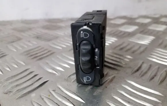 Opel Vivaro Headlight level height control switch 91166822 820022569