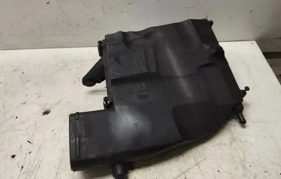 Mercedes-Benz ML W164 Air filter box a6420940304