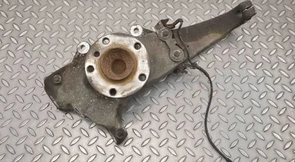 BMW 5 F10 F11 Front wheel hub