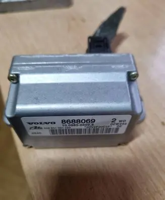 Volvo S60 ESP acceleration yaw rate sensor 8688069 448801001029