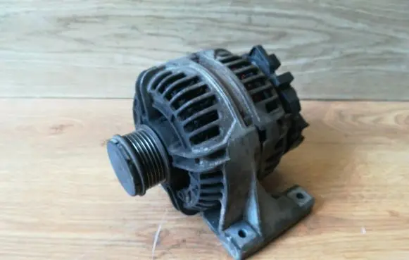Volvo XC70 Generator/alternator 0124525014 F0M145229A 8622786