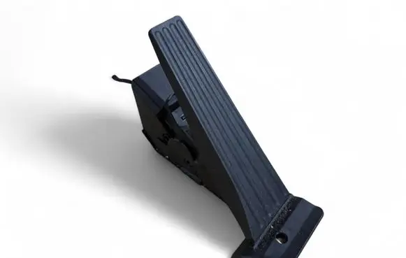 Accelerator throttle pedal