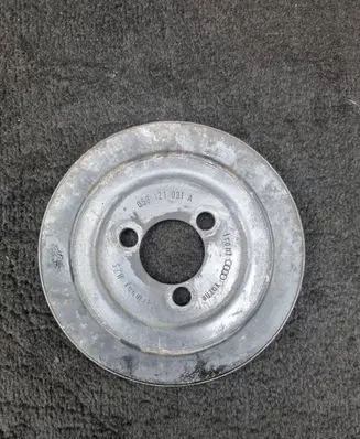 Audi A6 S6 C4 4A Water pump pulley 050121031A