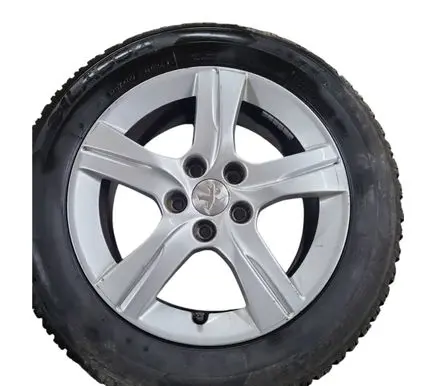 R16 alloy rim