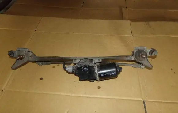 Mazda 6 Front wiper linkage and motor