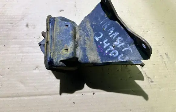 Ford Transit Engine mount vacuum valve 