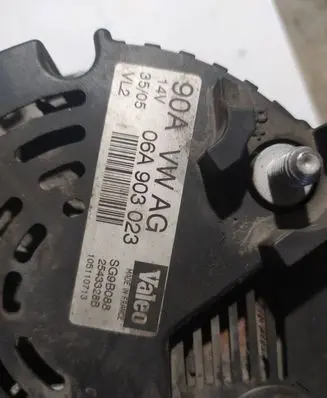 Audi A3 S3 8P Generator/alternator 06A903023