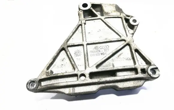 Volkswagen Touareg I Generator/alternator bracket 070903143C
