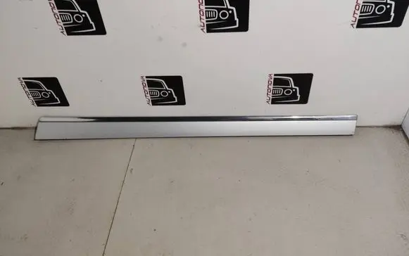 Audi A6 S6 C6 4F Front door trim (molding) 4F0853960J