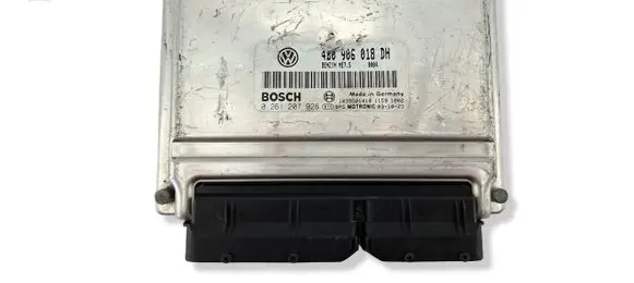 Volkswagen PASSAT B5.5 Engine control unit/module 4B0906018DH 0261207928