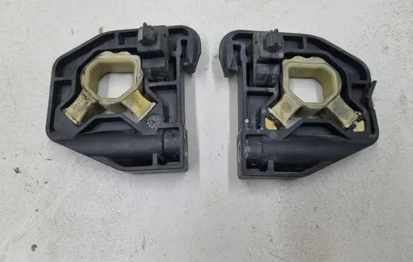 BMW i3 Radiator mount bracket 0311282B3 0212626A2