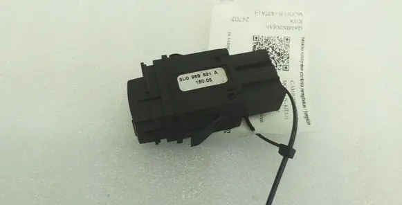 Skoda Superb B5 (3U) Windscreen/window heater switch 3U0959621A