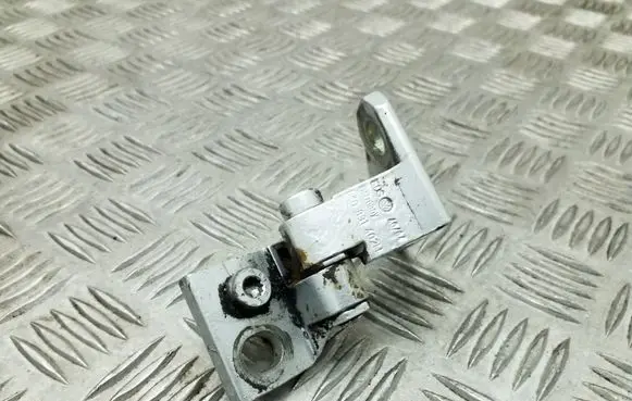Volkswagen Golf VI Front door upper hinge 1K0831402H