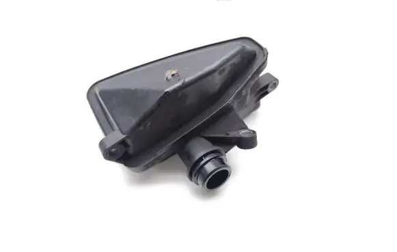 Mercedes-Benz CLS C218 X218 Intake resonator A6421400087