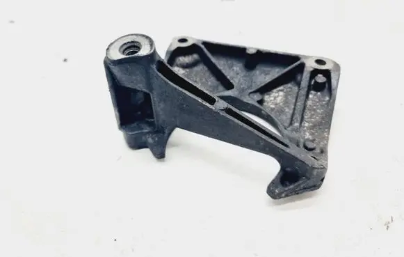 BMW 5 E60 E61 Engine mounting bracket 22116761117