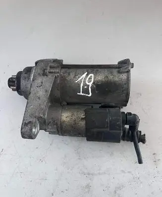 Volkswagen Golf V Starter motor 02T911023S 2103063289