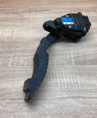 Renault Laguna II Throttle position sensor 8200003392 6PV008119