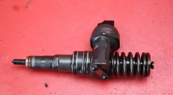 Audi A4 S4 B7 8E 8H Fuel injector 038130073BH