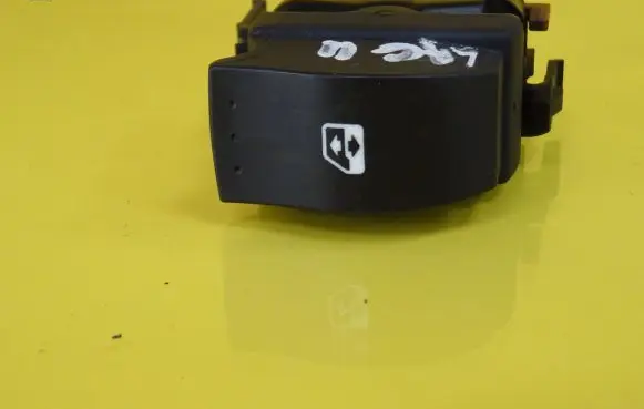 Renault Laguna II Electric window control switch 26488