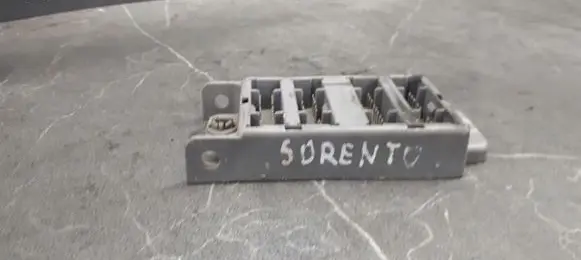 KIA Sorento Fuse box set 91310-3e810