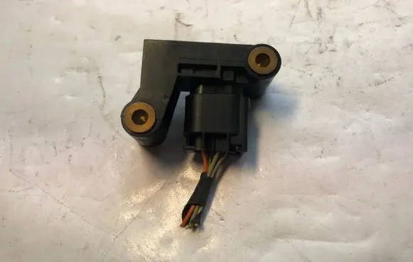 BMW 5 E60 E61 Airbag deployment crash/impact sensor 6977398 65776977398 001366