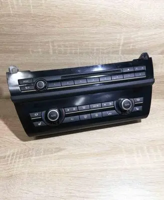BMW 5 F10 F11 Climate control unit 9230049 9230047