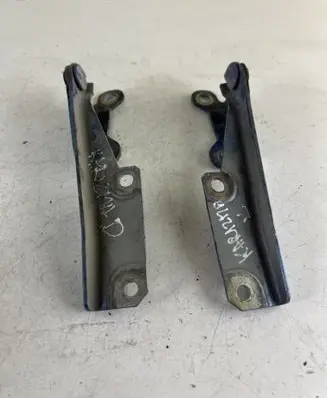Mitsubishi Carisma Engine bonnet/hood hinges