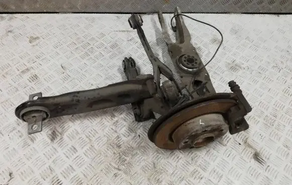 Mercedes-Benz B W246 W242 Rear wheel hub spindle/knuckle 
