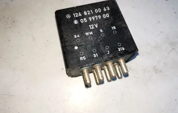 Mercedes-Benz E W124 Window wiper relay 1248210063 05997900