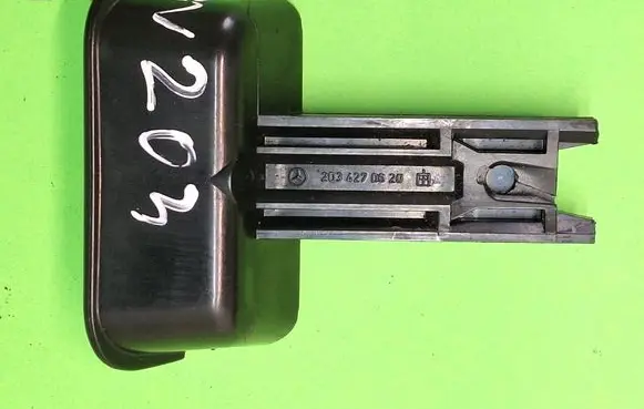 Mercedes-Benz C W203 Hand brake release handle 2034270620