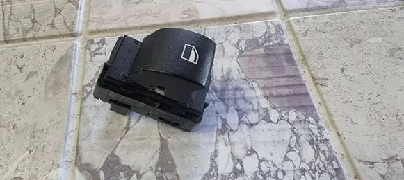 Volvo S60 Electric window control switch 15979800 6935534