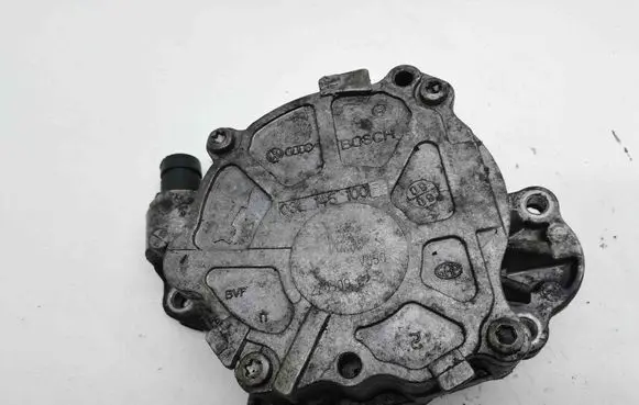 Audi A6 S6 C7 4G Vacuum pump 03L145100F
