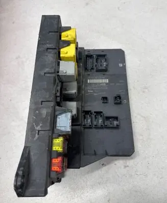 Mercedes-Benz Sprinter W906 Fuse module A9069006303 A9069017501