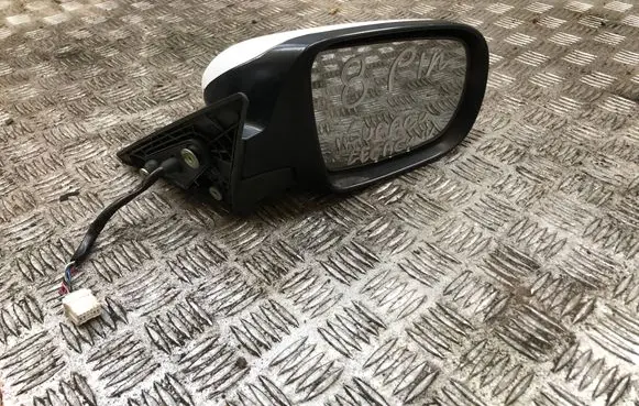 Subaru Legacy Front door electric wing mirror 