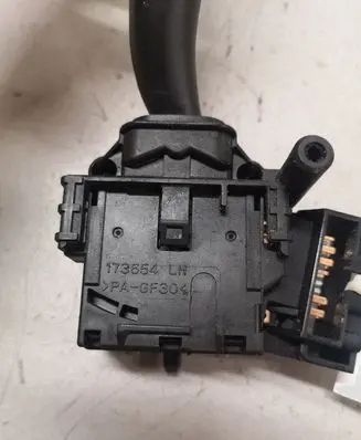 Toyota Corolla Verso AR10 Wiper control stalk 8465205170 L99