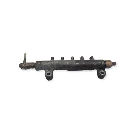 Nissan X-Trail T30 Fuel main line pipe