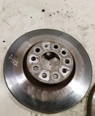 Volkswagen PASSAT B6 Front brake disc