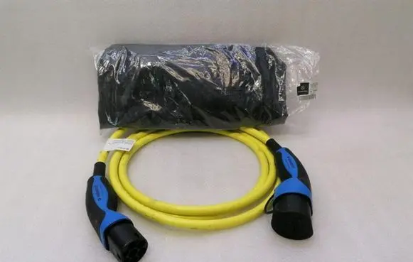 Mercedes-Benz EQC Electric car charging cable A0008991200