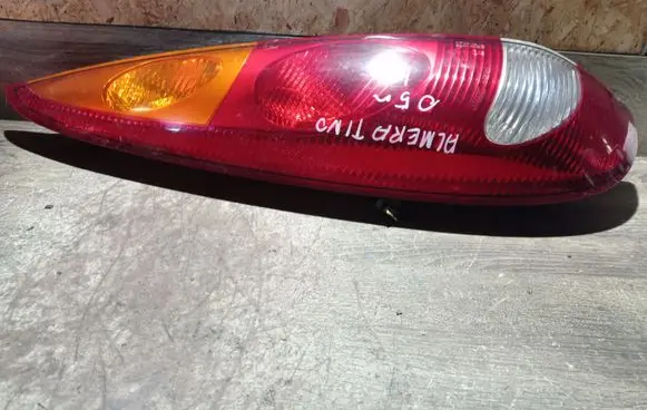 Nissan Almera Tino Rear/tail lights