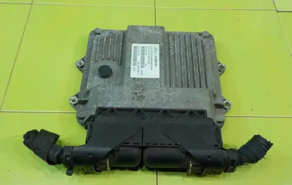 Ford Ka Engine control unit/module 51880751