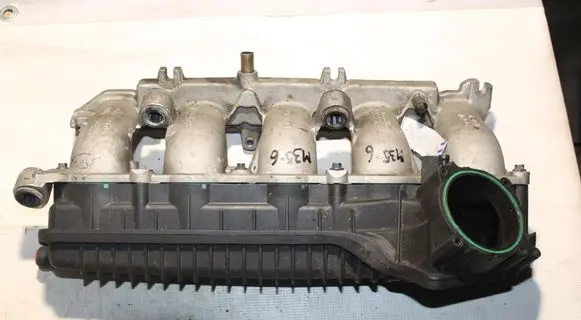 Volvo S60 Exhaust manifold 31293932