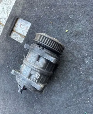 Volvo S70 V70 V70 XC Air conditioning (A/C) compressor (pump) 8708581